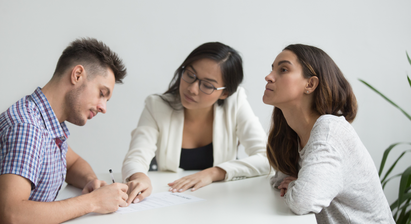 How a Divorce Mediation Lawyer Can Be Your Ally in Mediation